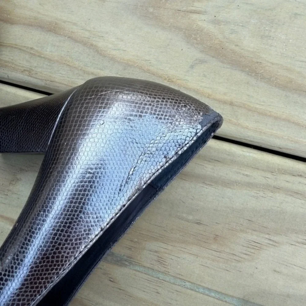 Naturalizer pumps featuring